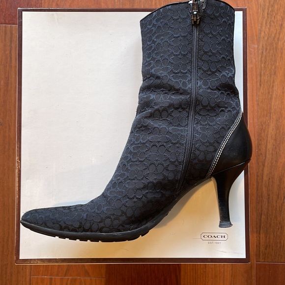 COACH "C"  LOGO WOMEN BOOTIES Size 7 1/2 - Picture 1 of 12